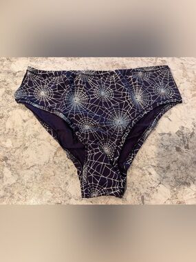 VS PINK Halloween Panty Spiderwebs Cotton Cheeky Large NWOT